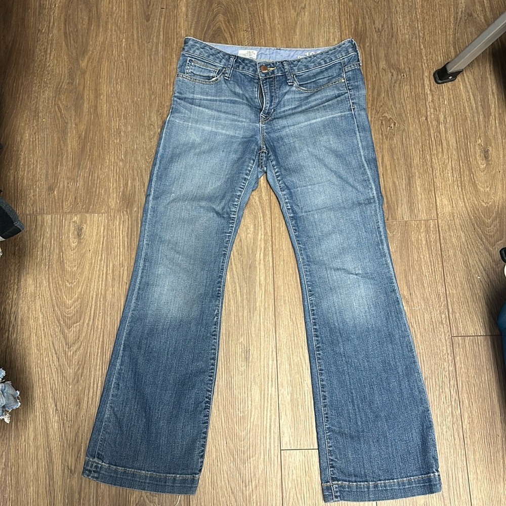 Gap long and lean flare jeans size 28/6a